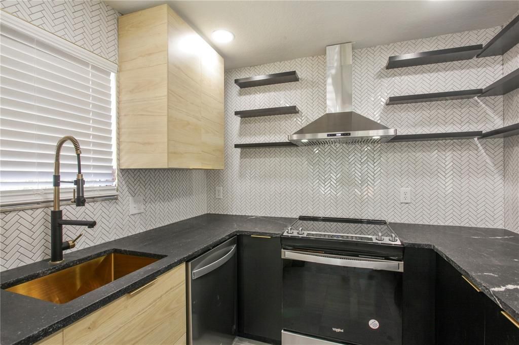 En Renta: $2,699 (4 camas, 2 baños, 1446 Pies cuadrados)