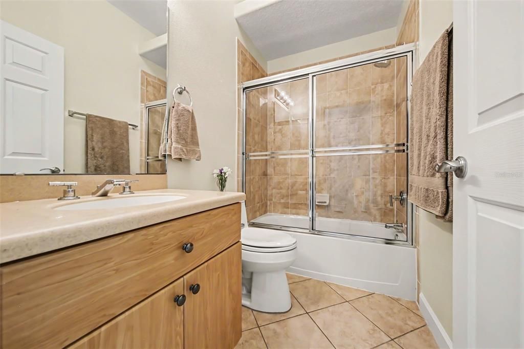 For Sale: $392,000 (3 beds, 3 baths, 2012 Square Feet)