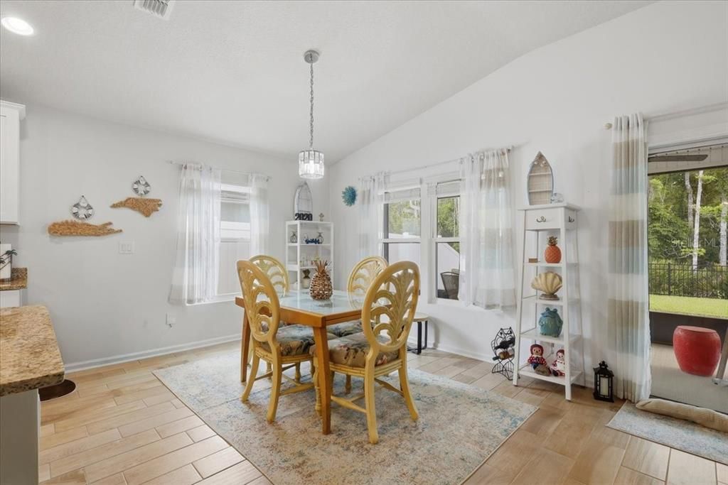 En Venta: $309,900 (3 camas, 2 baños, 1619 Pies cuadrados)