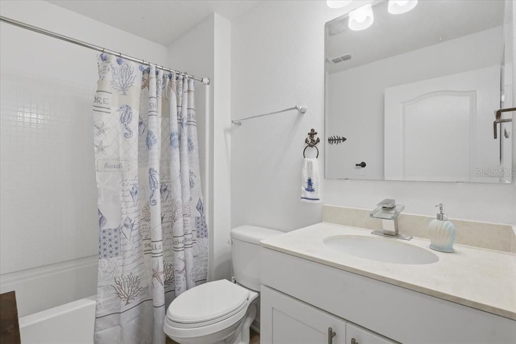 En Venta: $309,900 (3 camas, 2 baños, 1619 Pies cuadrados)