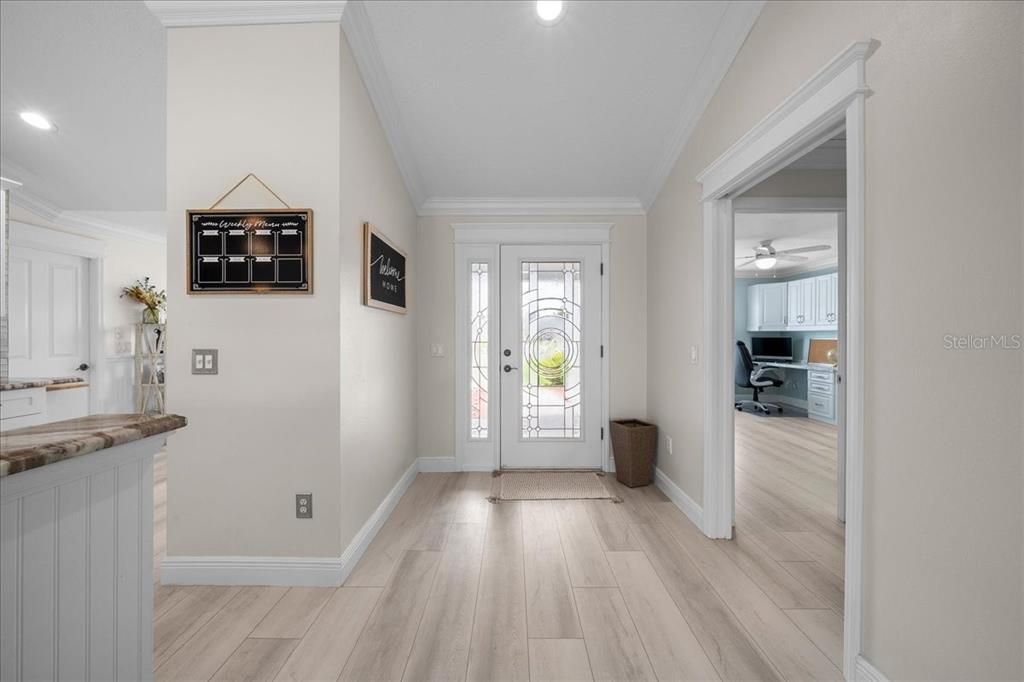 For Sale: $895,000 (3 beds, 2 baths, 1727 Square Feet)