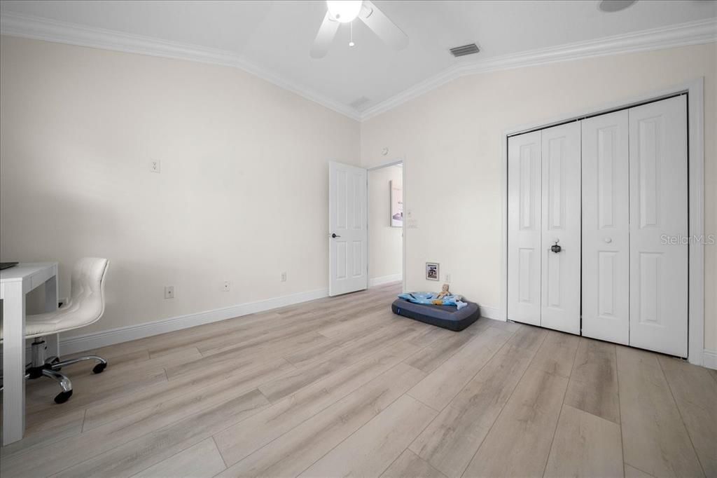For Sale: $895,000 (3 beds, 2 baths, 1727 Square Feet)