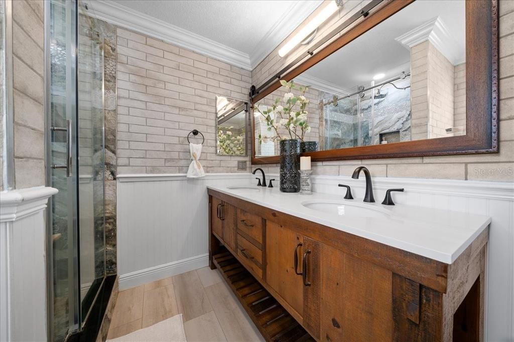 For Sale: $895,000 (3 beds, 2 baths, 1727 Square Feet)