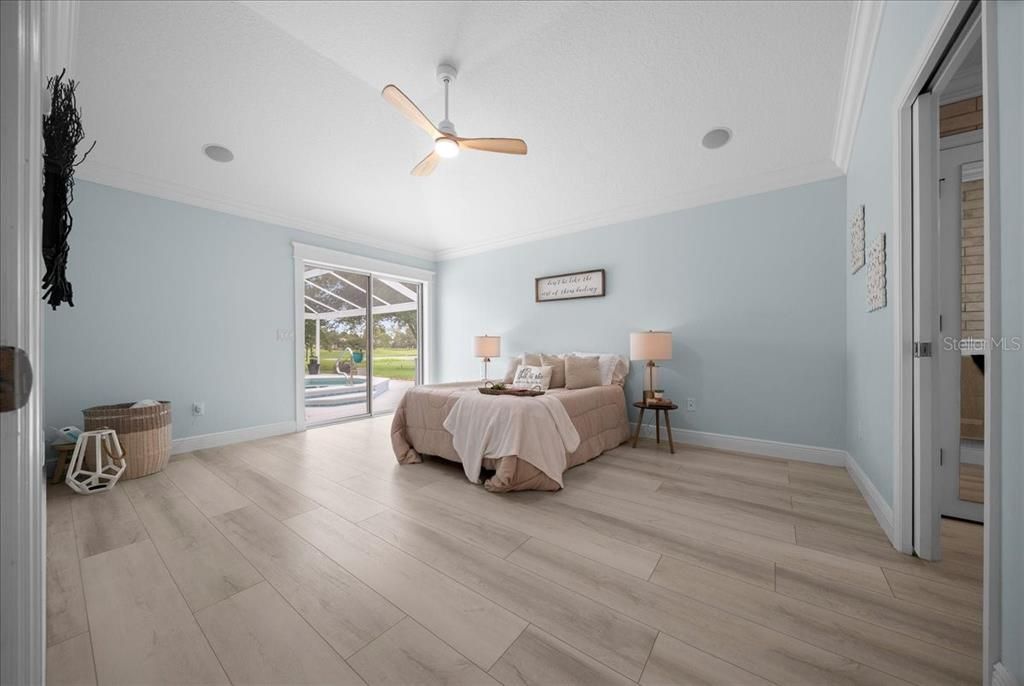 For Sale: $895,000 (3 beds, 2 baths, 1727 Square Feet)