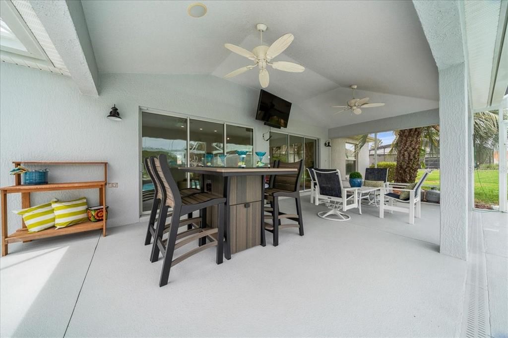 For Sale: $895,000 (3 beds, 2 baths, 1727 Square Feet)