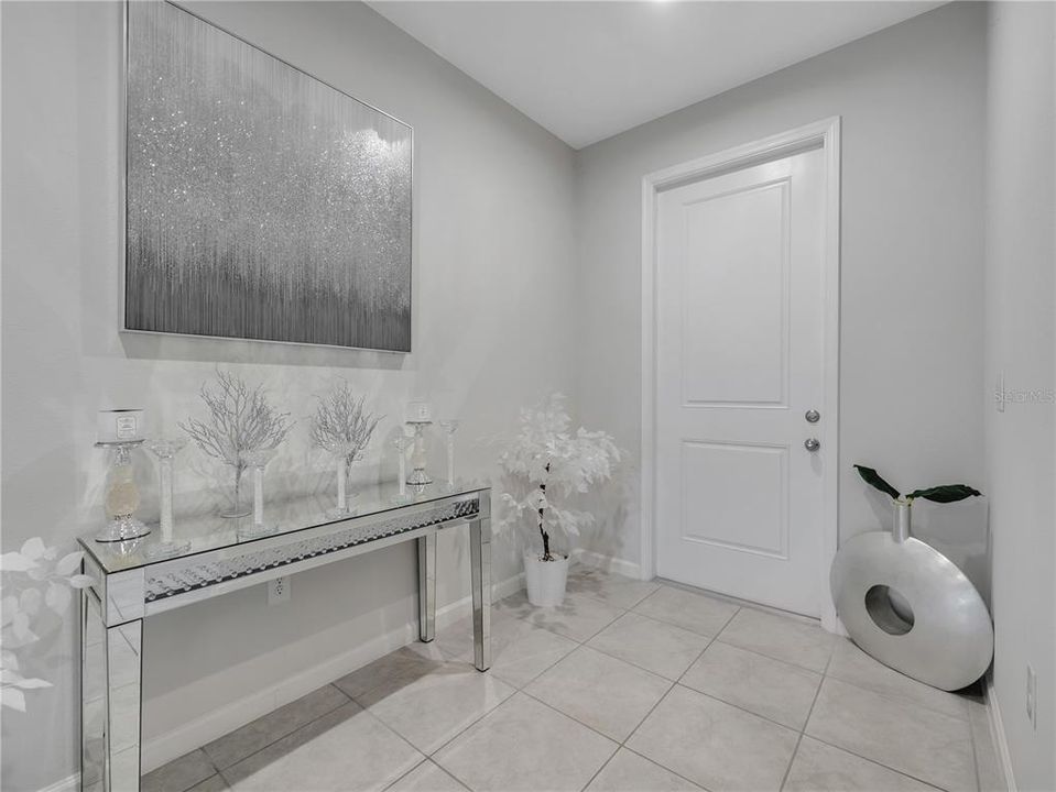 En Venta: $420,000 (4 camas, 2 baños, 1996 Pies cuadrados)
