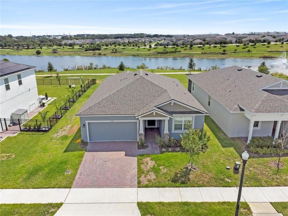 For Rent: $2,800 (3 beds, 2 baths, 1718 Square Feet)