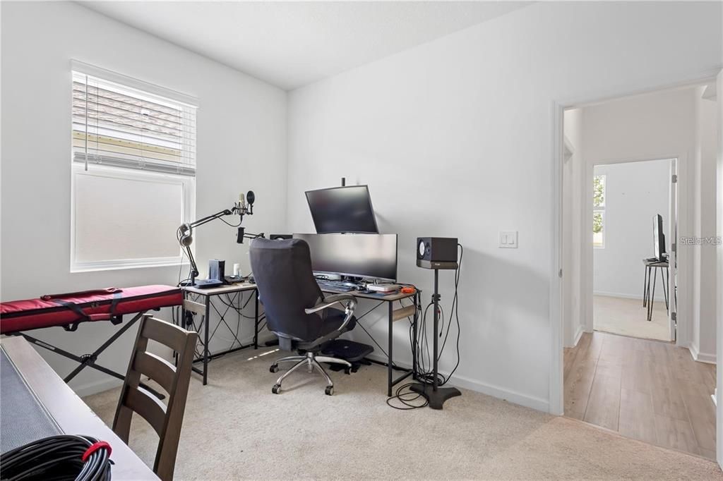 For Rent: $2,800 (3 beds, 2 baths, 1718 Square Feet)