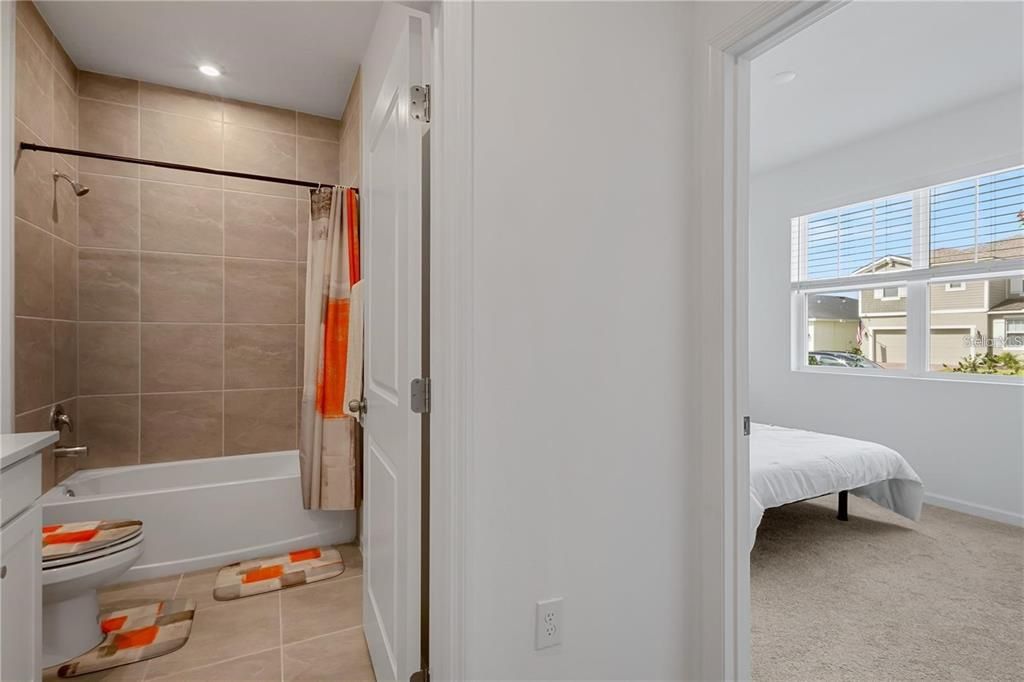For Rent: $2,800 (3 beds, 2 baths, 1718 Square Feet)