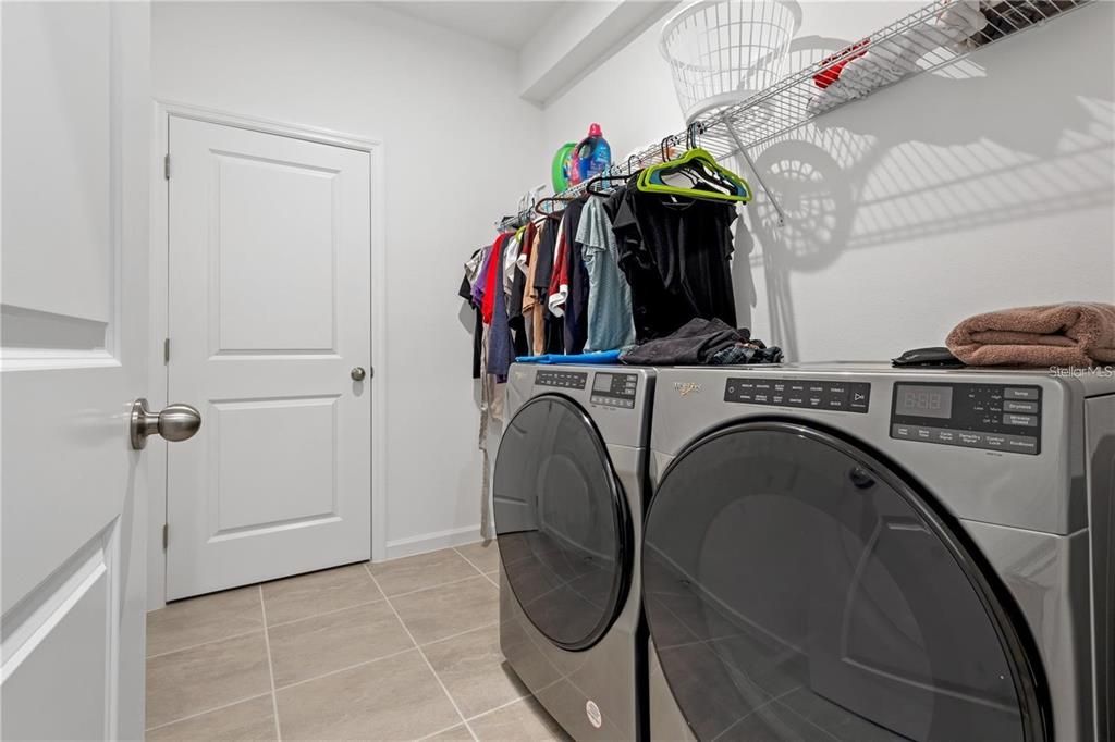For Rent: $2,800 (3 beds, 2 baths, 1718 Square Feet)