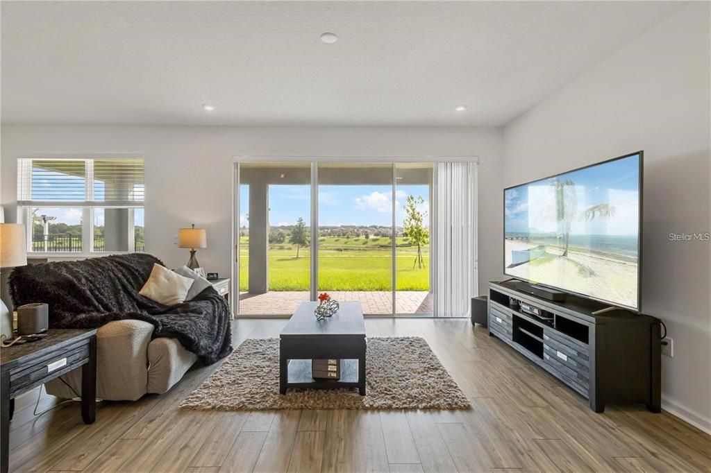 For Rent: $2,800 (3 beds, 2 baths, 1718 Square Feet)