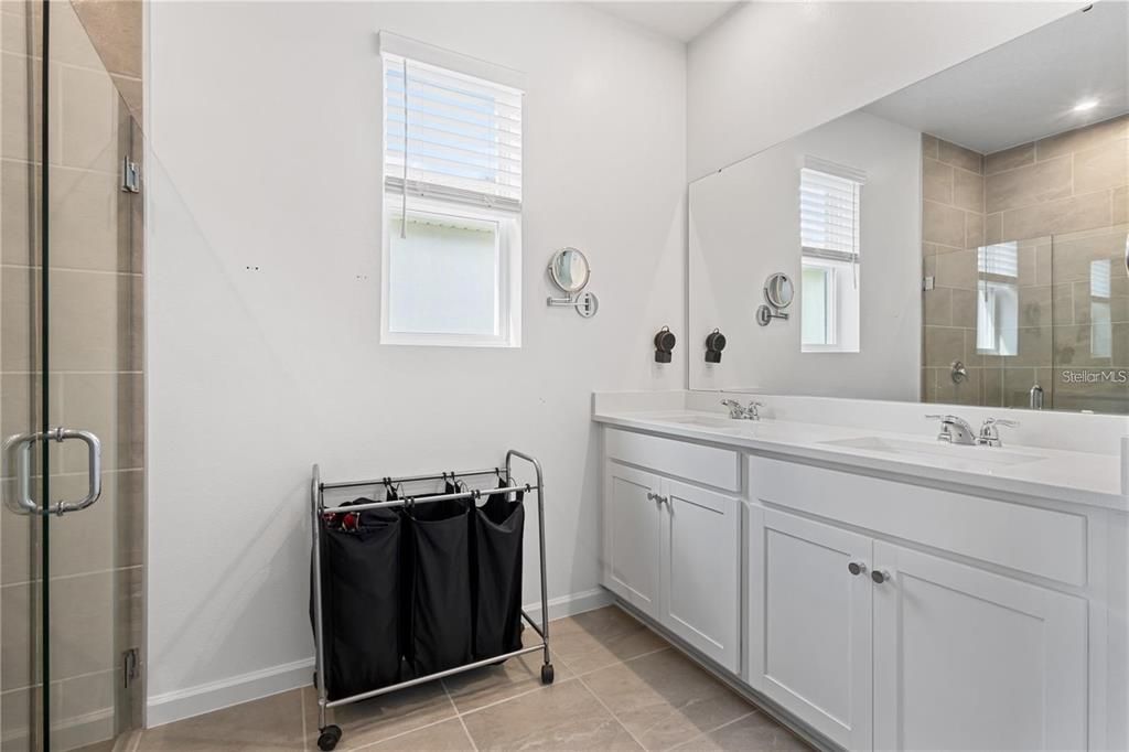 For Rent: $2,800 (3 beds, 2 baths, 1718 Square Feet)