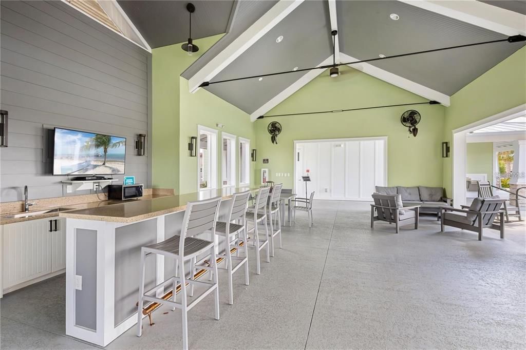 For Rent: $2,800 (3 beds, 2 baths, 1718 Square Feet)