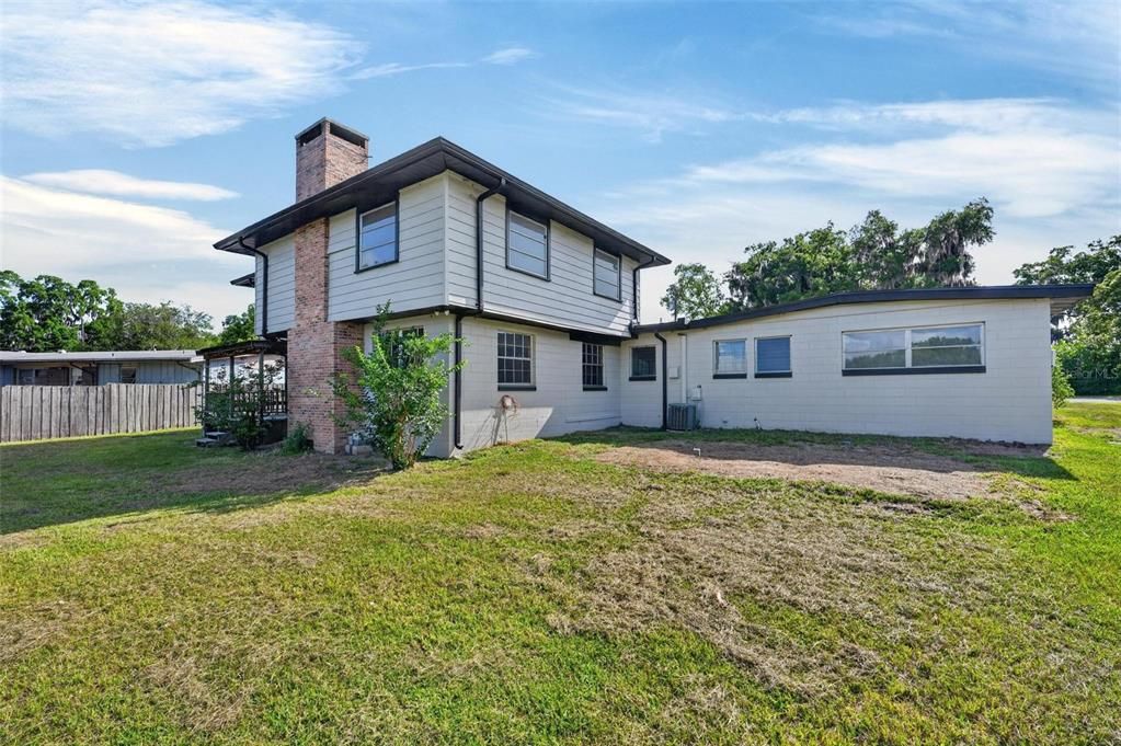 На продажу: $445,000 (4 спален, 1 ванн, 2998 Квадратных фут)