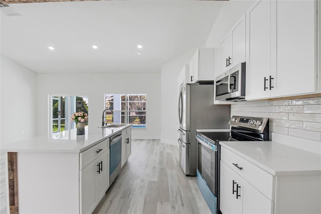 For Sale: $360,000 (3 beds, 2 baths, 1420 Square Feet)