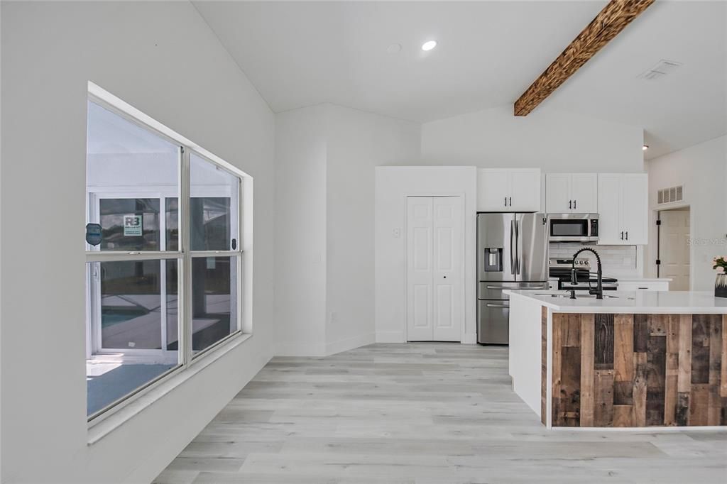 For Sale: $360,000 (3 beds, 2 baths, 1420 Square Feet)