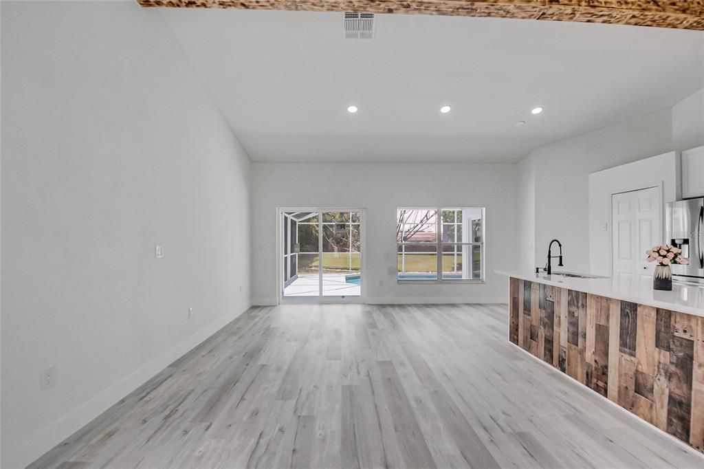 For Sale: $360,000 (3 beds, 2 baths, 1420 Square Feet)