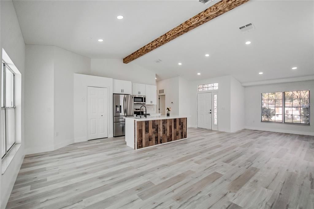 For Sale: $360,000 (3 beds, 2 baths, 1420 Square Feet)