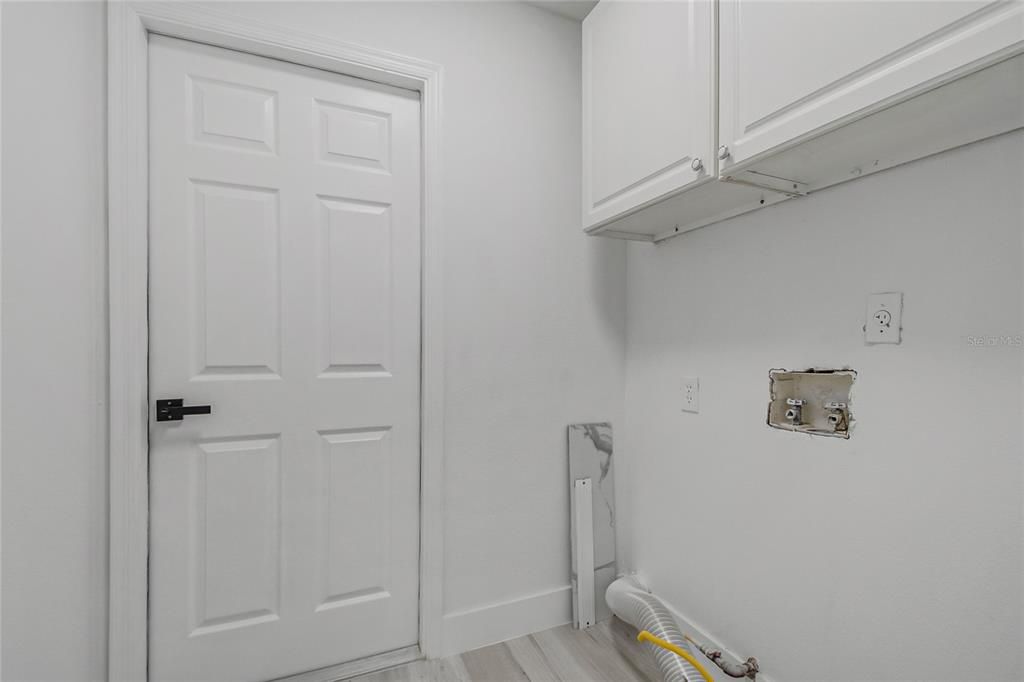 For Sale: $360,000 (3 beds, 2 baths, 1420 Square Feet)