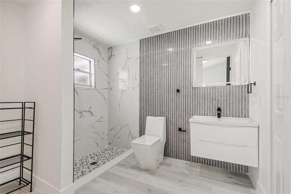 For Sale: $360,000 (3 beds, 2 baths, 1420 Square Feet)