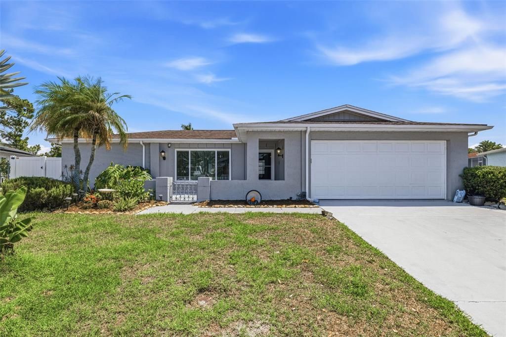Active With Contract: $319,900 (2 beds, 2 baths, 1704 Square Feet)