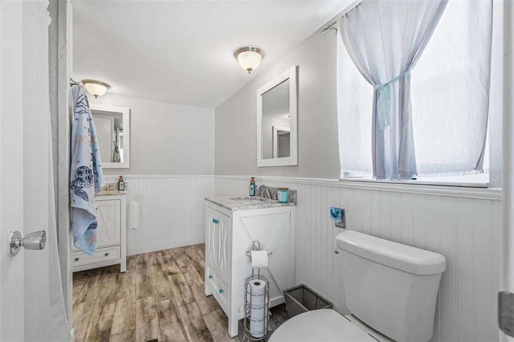 Active With Contract: $319,900 (2 beds, 2 baths, 1704 Square Feet)