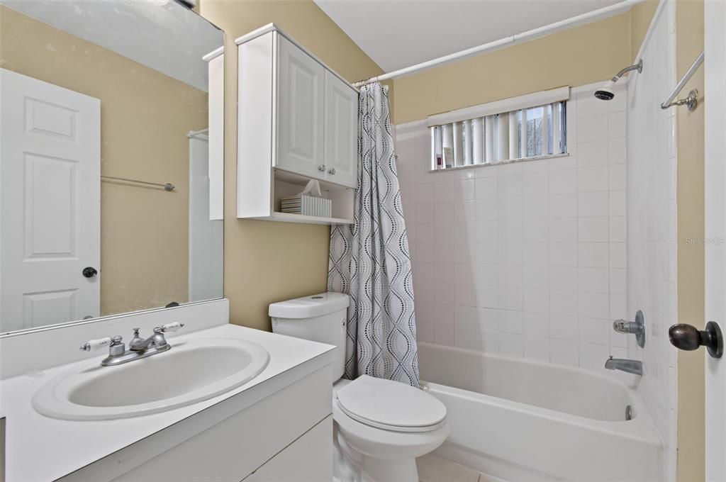 Activo con contrato: $299,900 (3 camas, 2 baños, 1802 Pies cuadrados)