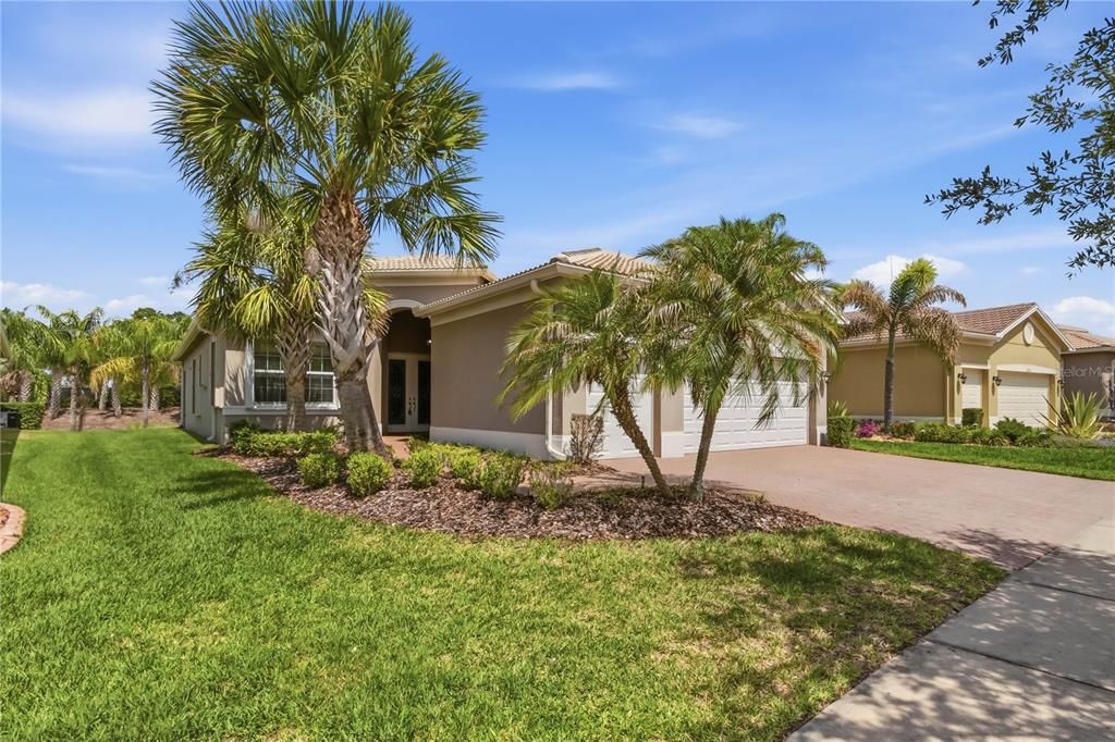 For Sale: $450,000 (3 beds, 2 baths, 2171 Square Feet)