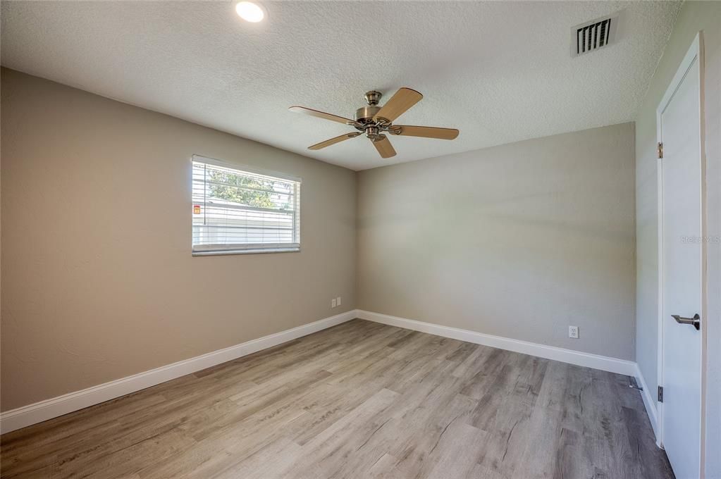 Active With Contract: $365,000 (3 beds, 2 baths, 1958 Square Feet)