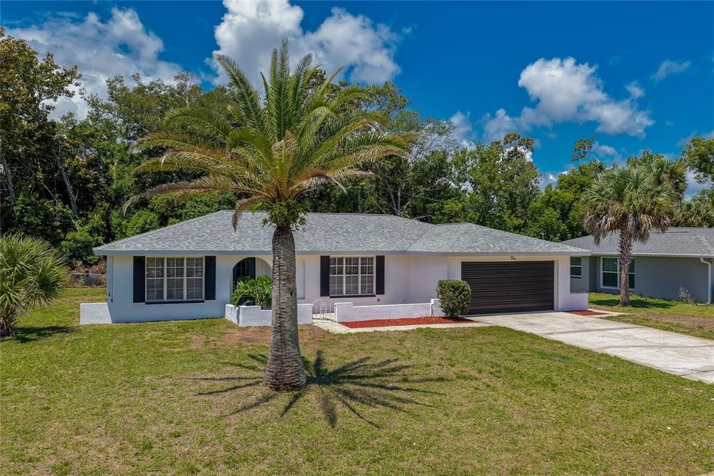 Active With Contract: $365,000 (3 beds, 2 baths, 1958 Square Feet)
