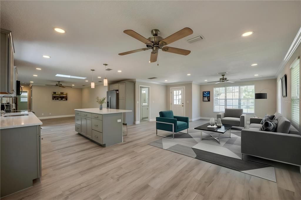 Active With Contract: $365,000 (3 beds, 2 baths, 1958 Square Feet)