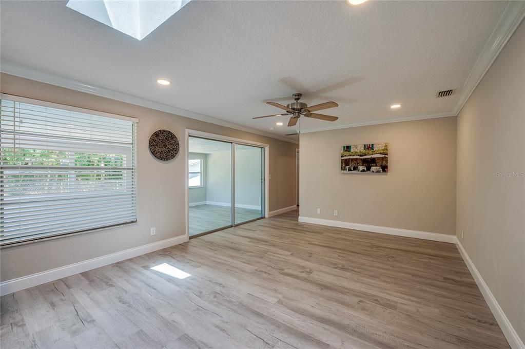 Active With Contract: $365,000 (3 beds, 2 baths, 1958 Square Feet)