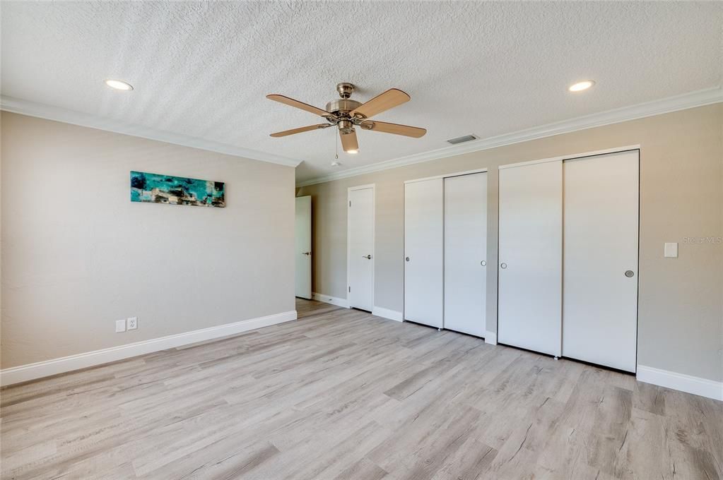 Active With Contract: $365,000 (3 beds, 2 baths, 1958 Square Feet)