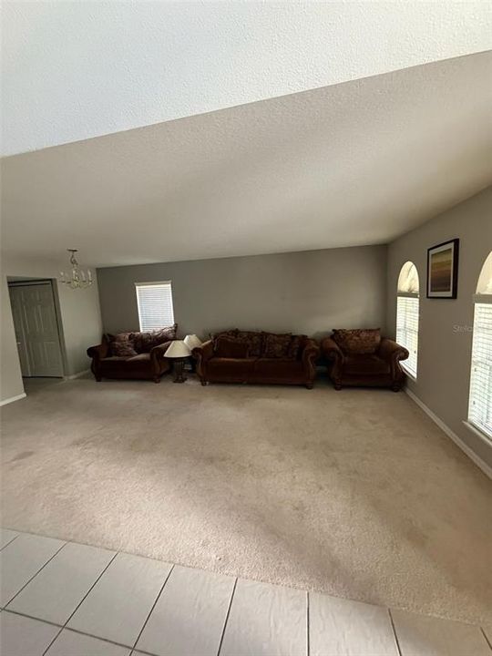 For Rent: $2,500 (4 beds, 3 baths, 2800 Square Feet)