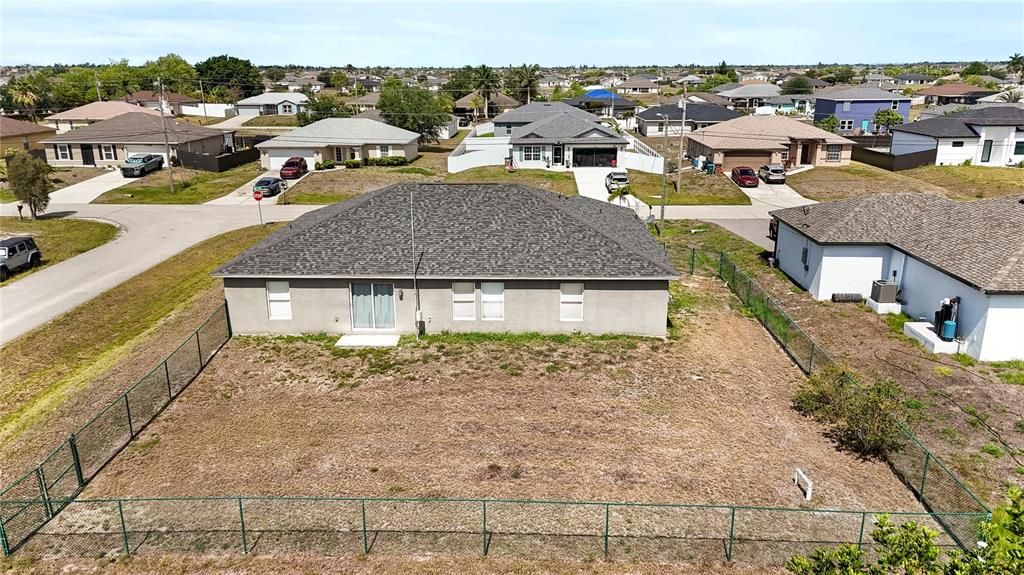 En Venta: $319,000 (3 camas, 2 baños, 2007 Pies cuadrados)