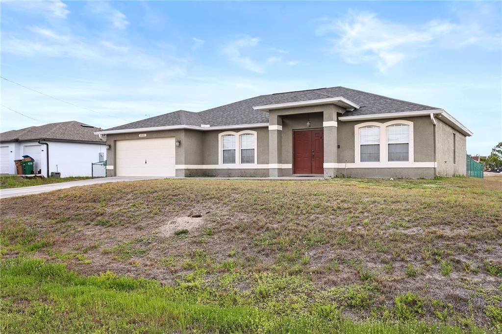 En Venta: $319,000 (3 camas, 2 baños, 2007 Pies cuadrados)