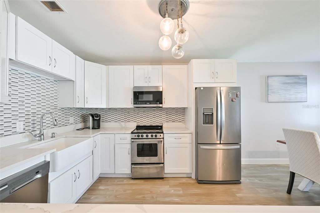 For Rent: $1,500 (1 beds, 1 baths, 747 Square Feet)