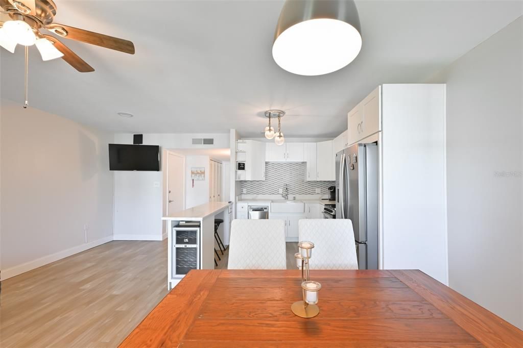 For Rent: $1,500 (1 beds, 1 baths, 747 Square Feet)