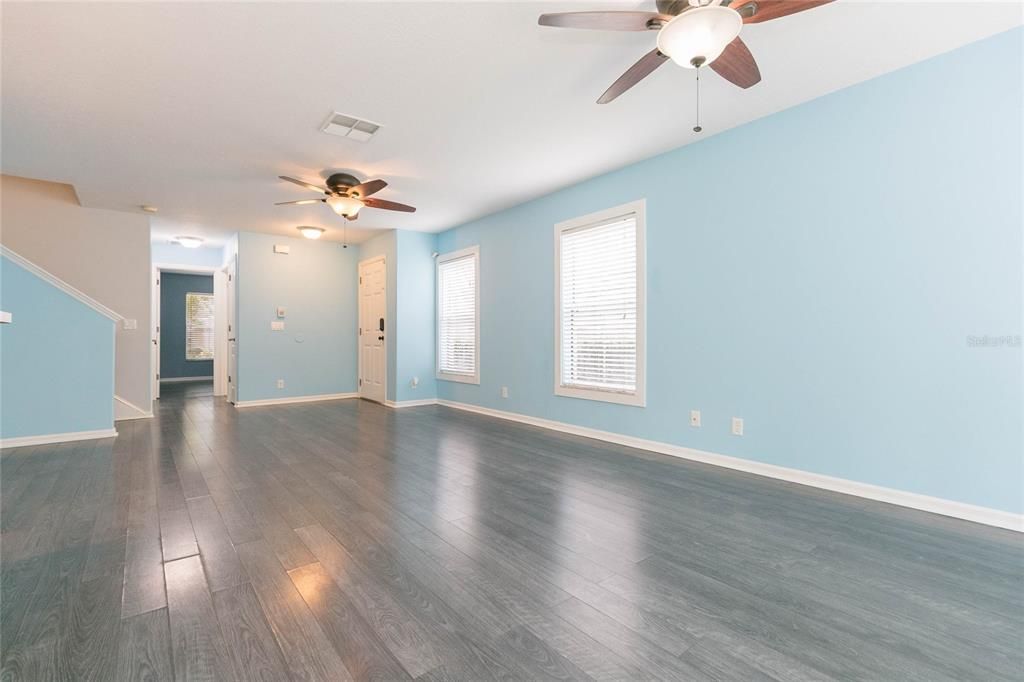 For Sale: $272,000 (4 beds, 2 baths, 1675 Square Feet)
