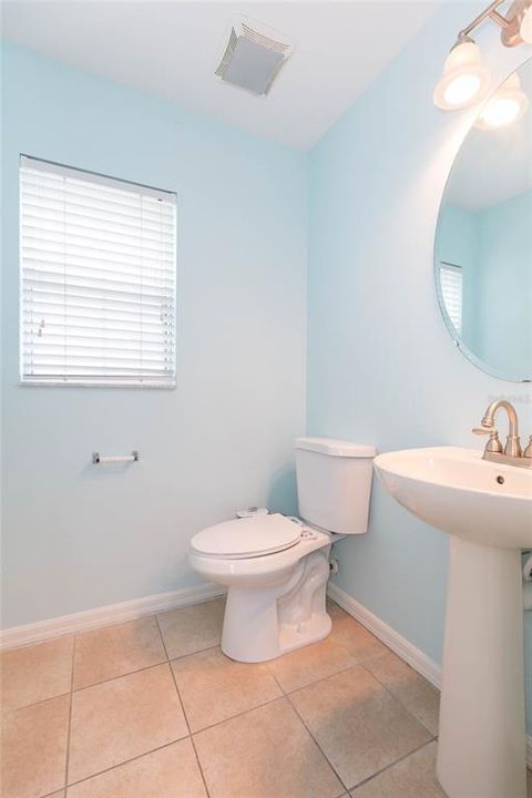 For Sale: $272,000 (4 beds, 2 baths, 1675 Square Feet)
