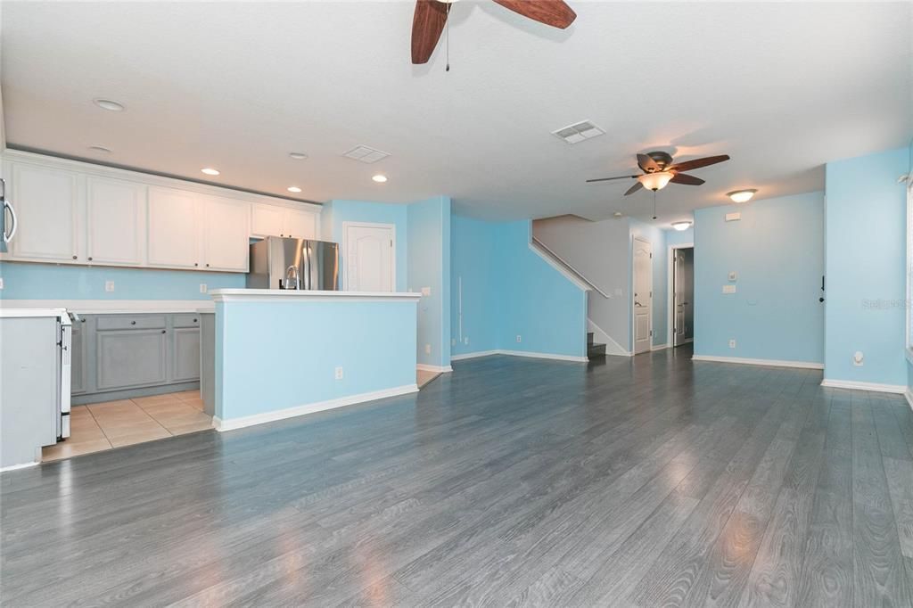 For Sale: $272,000 (4 beds, 2 baths, 1675 Square Feet)
