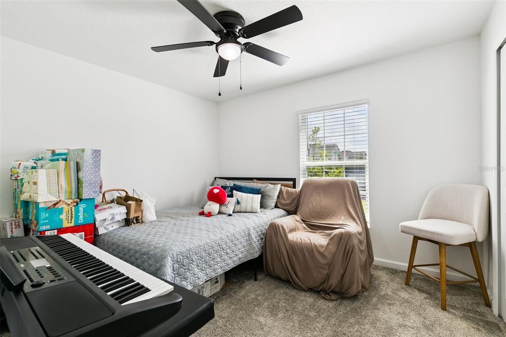 For Sale: $349,000 (3 beds, 2 baths, 1555 Square Feet)