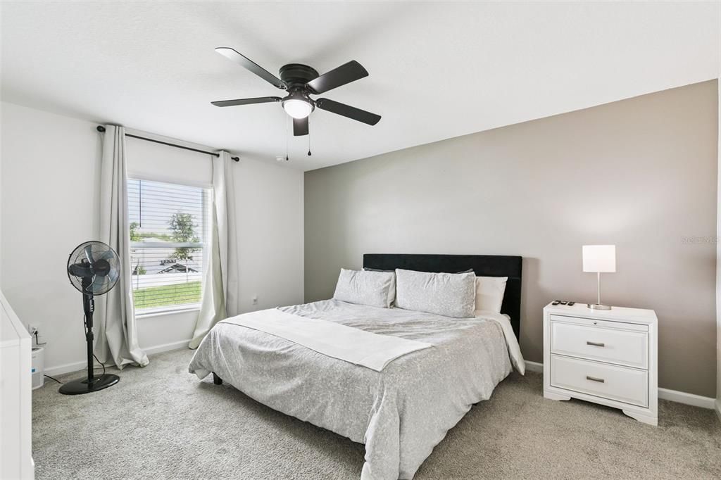 For Sale: $349,000 (3 beds, 2 baths, 1555 Square Feet)