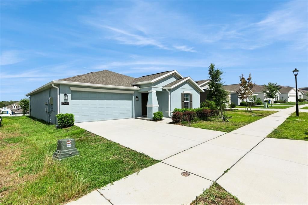 For Sale: $349,000 (3 beds, 2 baths, 1555 Square Feet)
