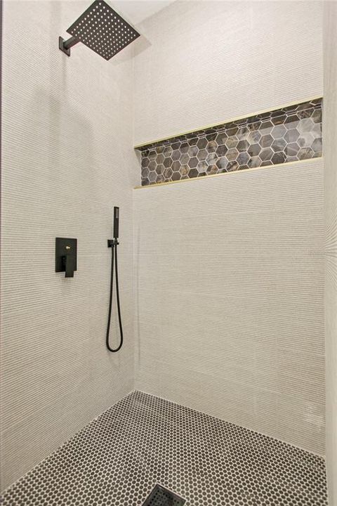 В аренду: $3,299 (3 спален, 2 ванн, 1671 Квадратных фут)