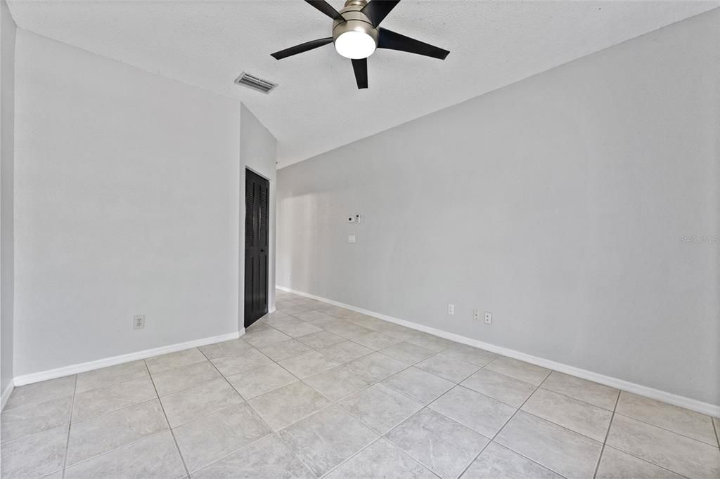En Venta: $449,000 (2 camas, 2 baños, 1183 Pies cuadrados)