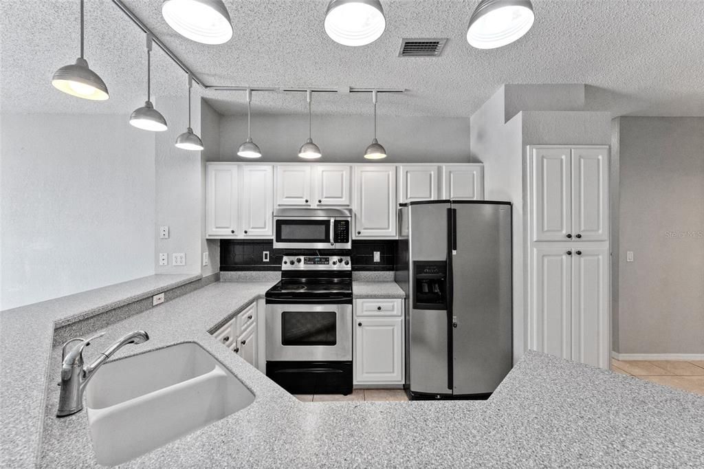 En Venta: $449,000 (2 camas, 2 baños, 1183 Pies cuadrados)