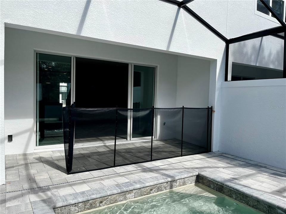 For Rent: $2,400 (3 beds, 3 baths, 1853 Square Feet)