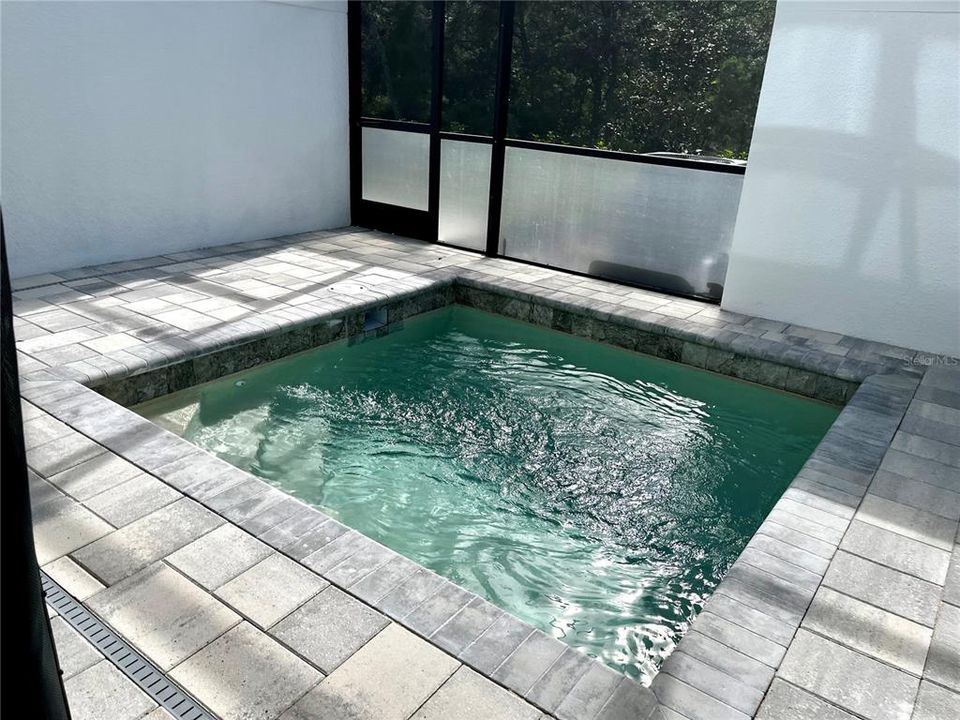 For Rent: $2,400 (3 beds, 3 baths, 1853 Square Feet)