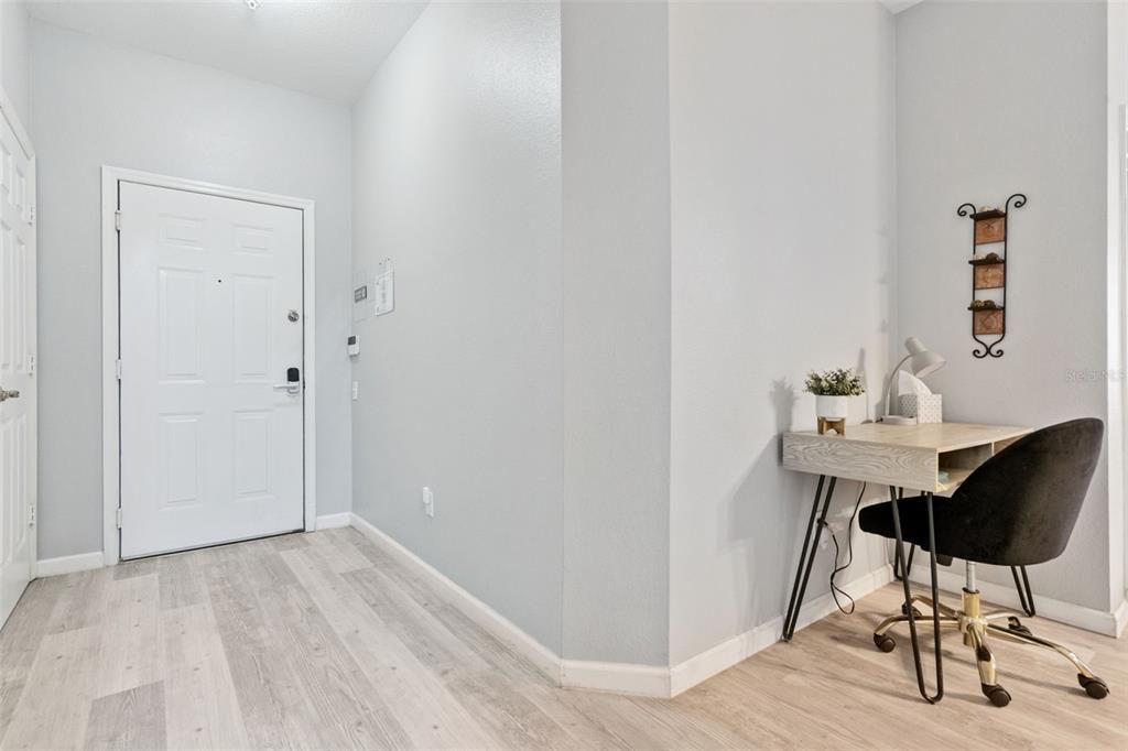 For Sale: $230,000 (3 beds, 2 baths, 1402 Square Feet)